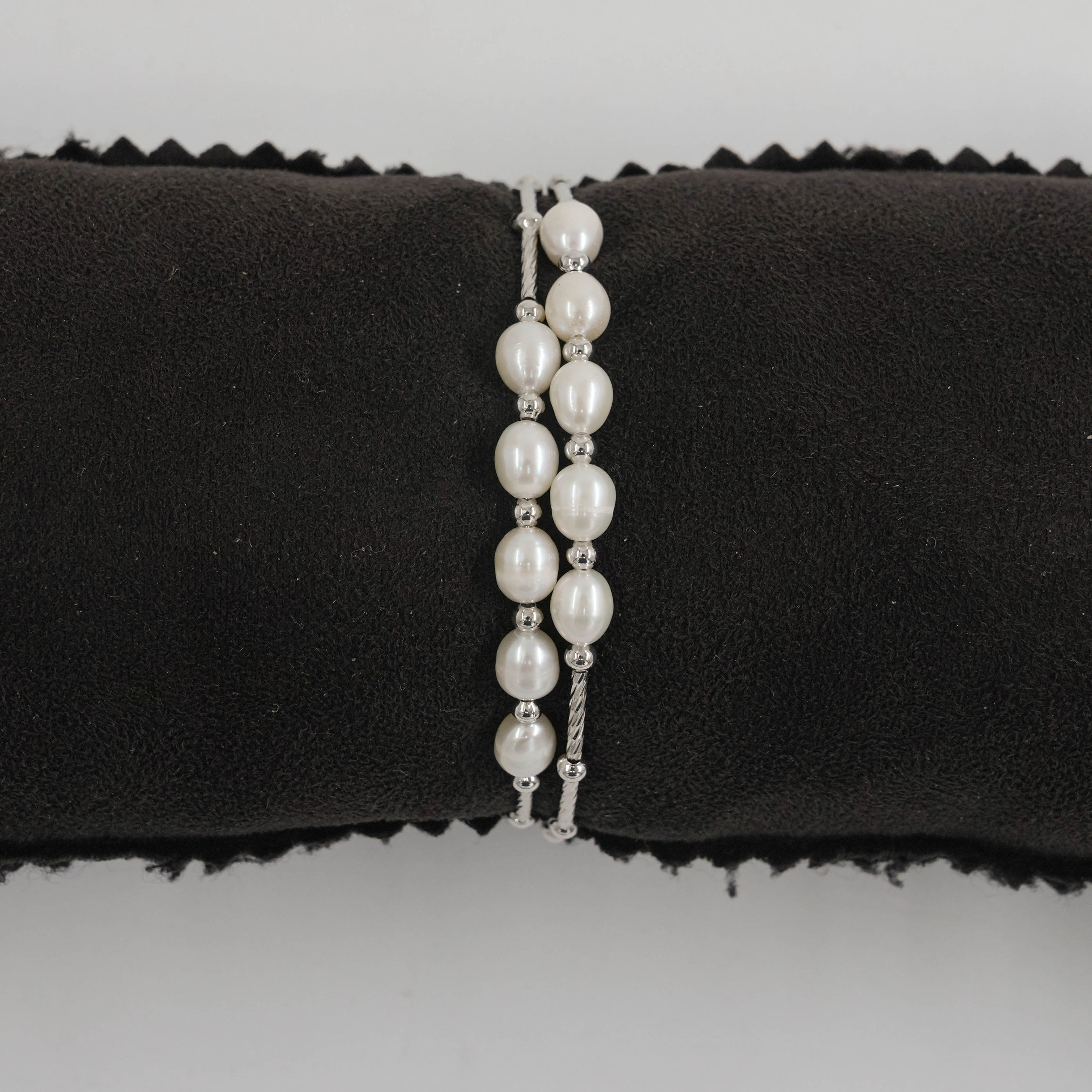White Polished 2 Layered Pearl Bracelet